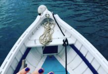Βάλε το μπλε του ουρανού και της θάλασσας στα νύχια σου