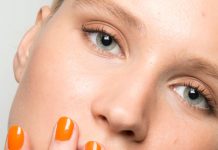 Κοραλλί manicure VS μονοτονία
