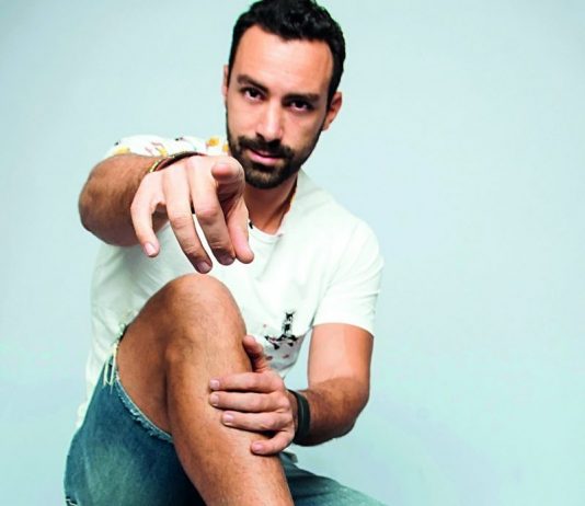 Ο δυναμικός και sexy Σάκης Τανιμανίδης