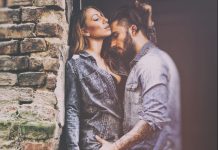 Πώς να διατηρήσεις το πάθος σου ενώ κάνεις sex
