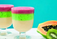 Smoothie με παπάγια, φράουλες και ακτινίδιο