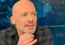 Νίκος Μουτσινάς: Αυτός είναι ο πατέρας του – Μοιάζει σαν δίδυμος με εκείνον Νίκος Μουτσινάς πατέρας του