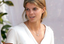 Αθηνά Ωνάση: Γιατί φοράει σχεδόν πάντα λευκά; Ο λόγος προκαλεί εντύπωση Αθηνά Ωνάση