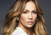 Η Jennifer Lopez είναι (πολύ) hot mama – Το λευκό φόρεμα must της σεζόν Jennifer Lopez λευκό φόρεμα